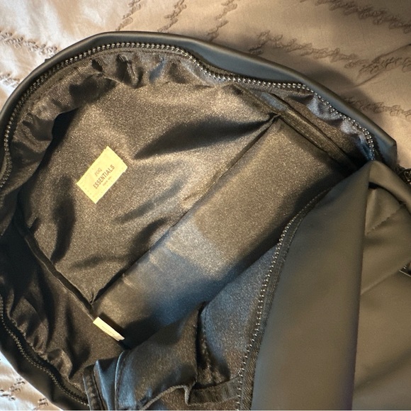 FOG Essentials Backpack - Picture 3 of 10